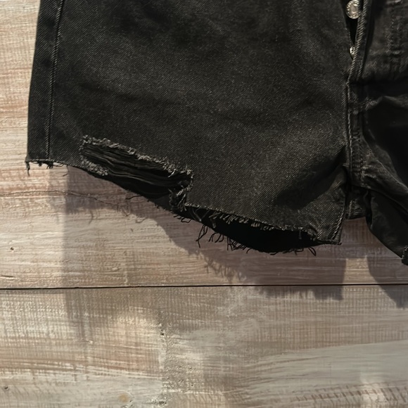 NWT Levi's 501 Black Jean Shorts size 30 - Picture 6 of 7